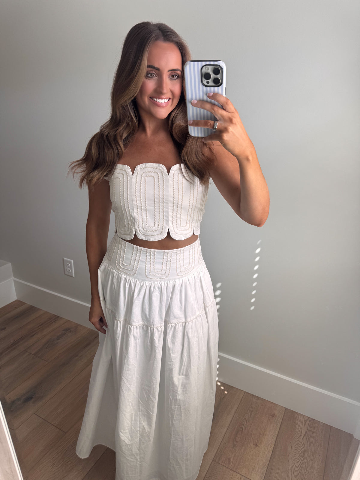 The Game Day Set - White/Taupe